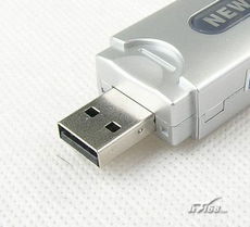 紐曼手機電池通訊王 紅外功能加持，超強續航的通訊利器